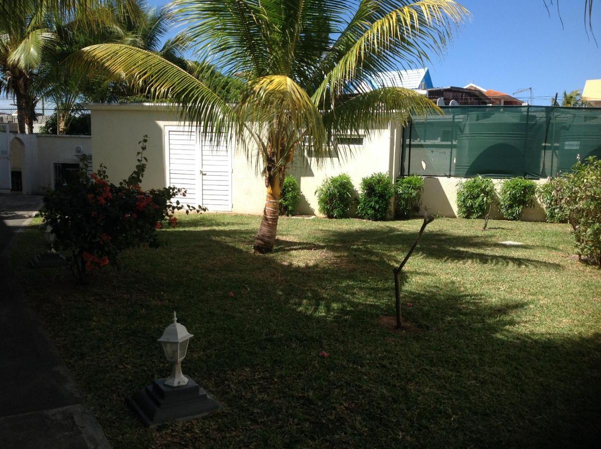 Lovely Apartment In Flic En Flac, Close To The Beach And All Amenities. Flic en Flac Exterior foto