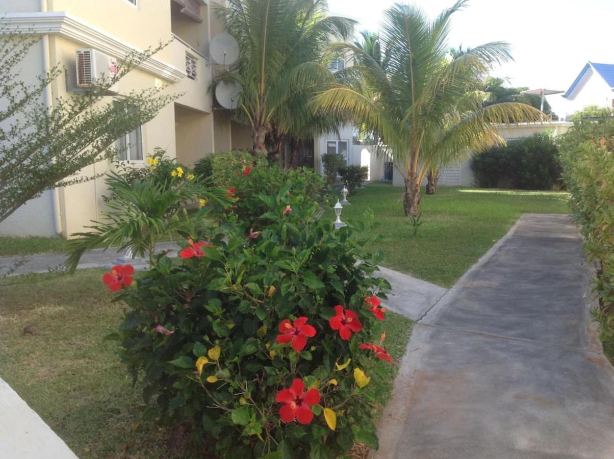 Lovely Apartment In Flic En Flac, Close To The Beach And All Amenities. Flic en Flac Exterior foto